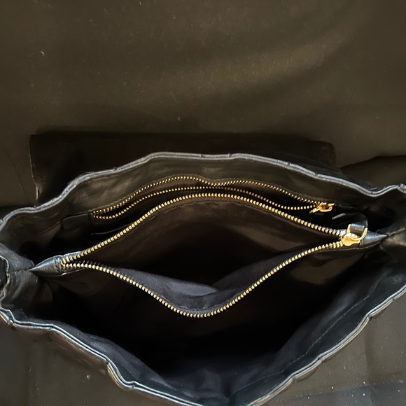 Zara Black Leather Chain Trim Quilted Shoulder Bag. - Picture 3 of 6